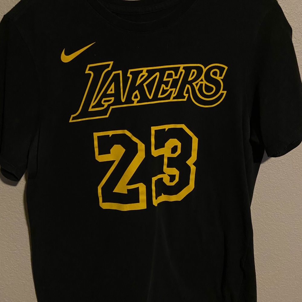 Lakers shirt